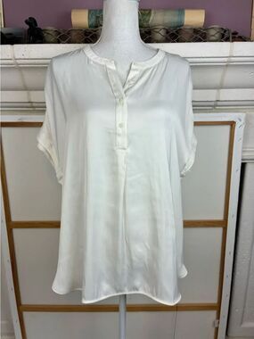 NWT Cream satin Dolman sleeve popover blouse w/ buttons